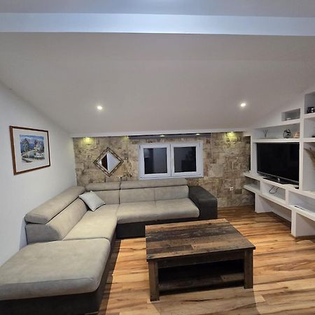 Comfortable Apartment Near Pula Marčana Екстериор снимка