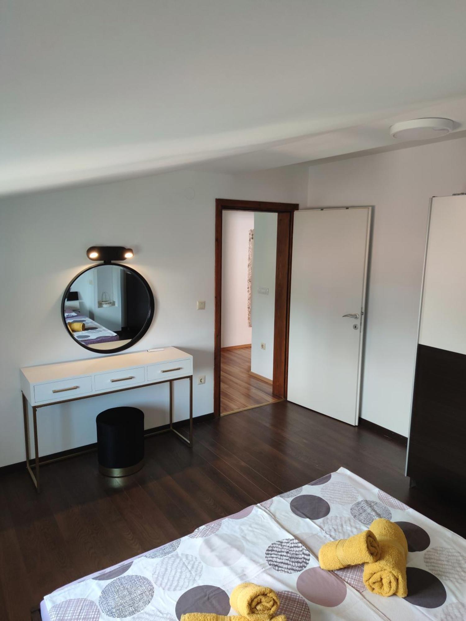 Comfortable Apartment Near Pula Marčana Екстериор снимка