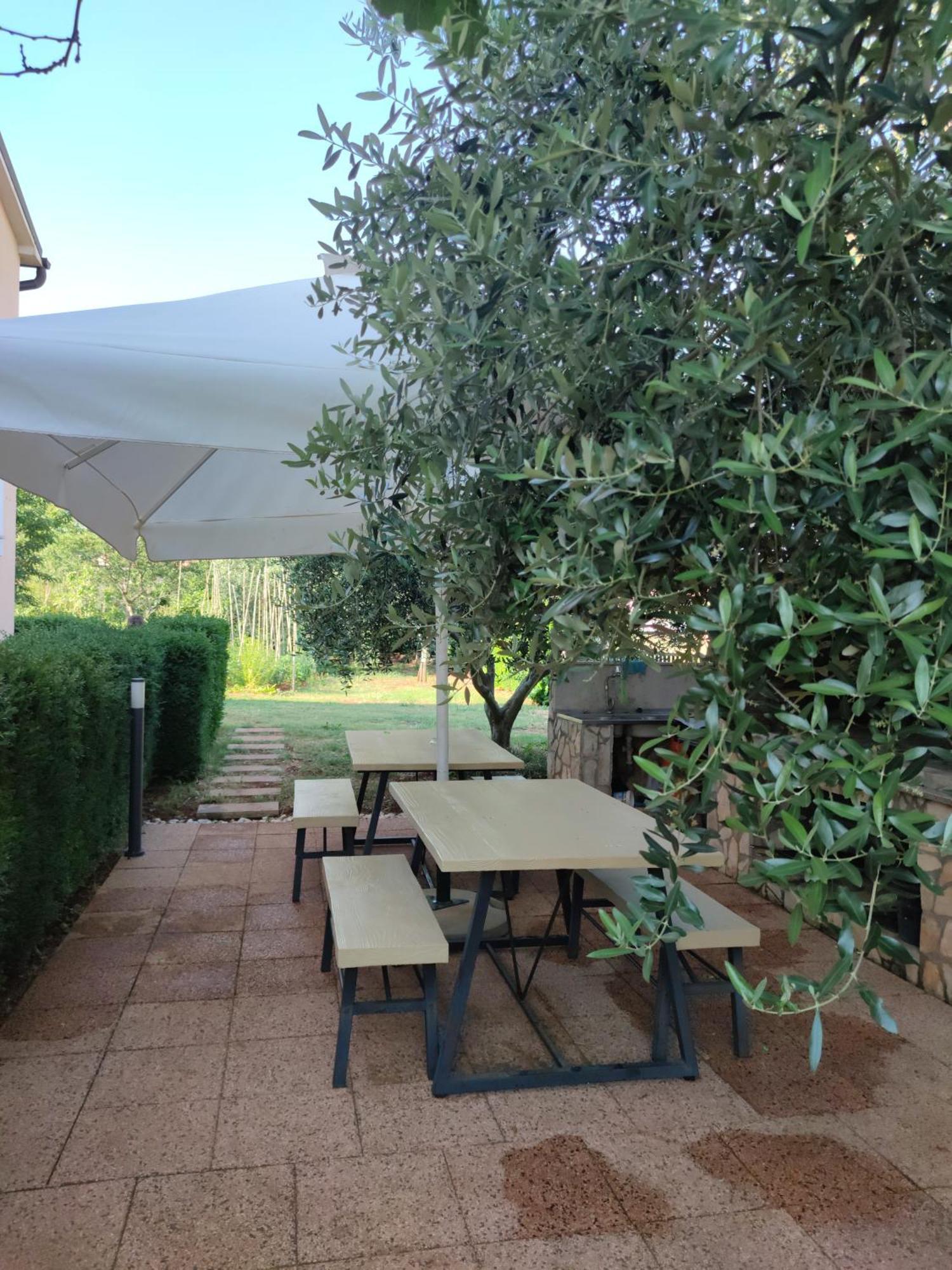 Comfortable Apartment Near Pula Marčana Стая снимка